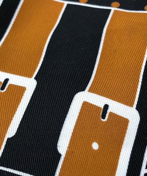 HERMES（エルメス）HERMES (エルメス) シルクスカーフ切替ラグランウールニット ネイビー×ブラウン サイズ:SIZE 34の古着・服飾アイテム