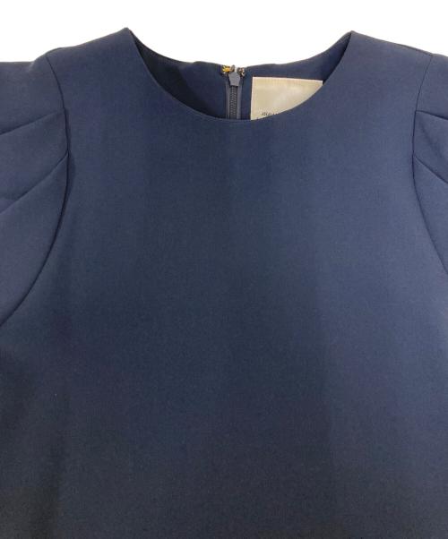 troisiemechaco（トロワズィエムチャコ）troisiemeCHACO (トロワズィエムチャコ) カフスパールブラウス ネイビー サイズ:SIZE 38 未使用品の古着・服飾アイテム