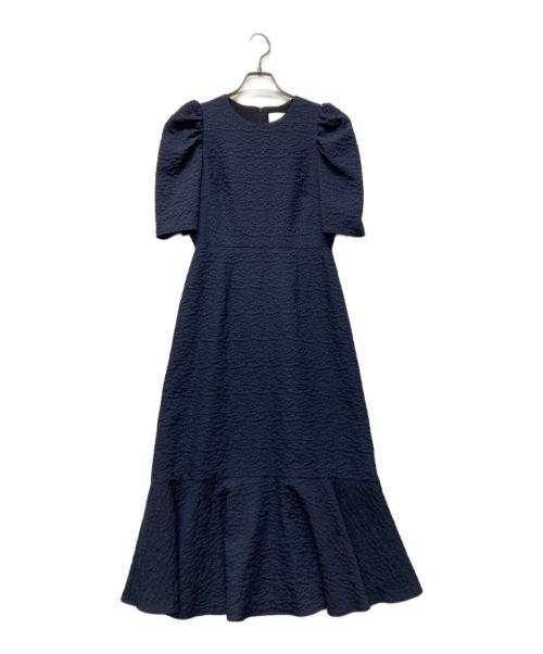troisiemechaco（トロワズィエムチャコ）troisiemeCHACO (トロワズィエムチャコ) ジャカードギャザースリーブワンピース ネイビー サイズ:SIZE38 未使用品の古着・服飾アイテム