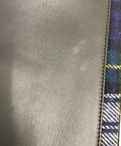 BALENCIAGA（バレンシアガ）BALENCIAGA (バレンシアガ) ウールトートバッグ ネイビーの古着・服飾アイテム