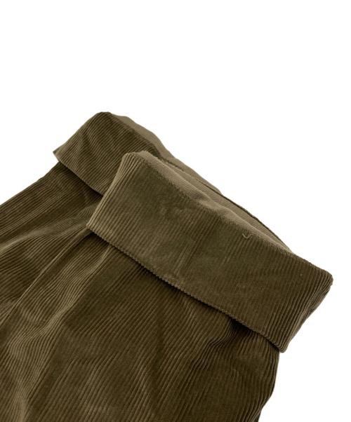 COMOLI（コモリ）COMOLI (コモリ) コーデュロイ パイプドステムパンツ グリーン サイズ:3の古着・服飾アイテム