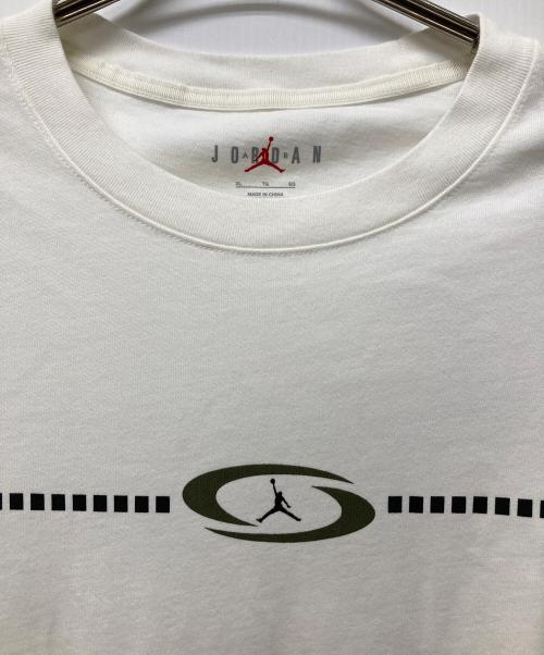 JORDAN（ジョーダン）JORDAN (ジョーダン) Travis Scott (トラヴィス・スコット) M J TS Logo TEE Palomino ホワイト サイズ:XLの古着・服飾アイテム