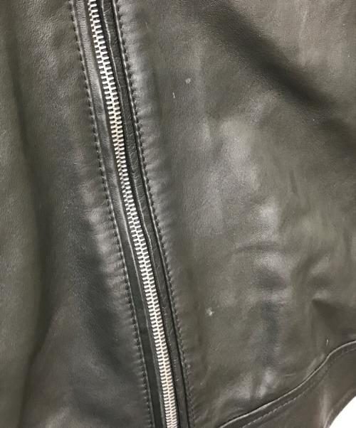 EMMETI（エンメティ）EMMETI (エンメティ) BEAMS (ビームス) 別注ラムレザーライダースジャケット ブラック サイズ:SIZE 44の古着・服飾アイテム
