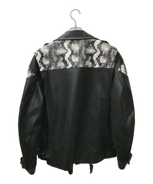 pinkspink（ピンクスピンク）PINKSPINK (ピンクスピンク) パイソン柄PUレザージャケット ブラック サイズ:Ｍの古着・服飾アイテム