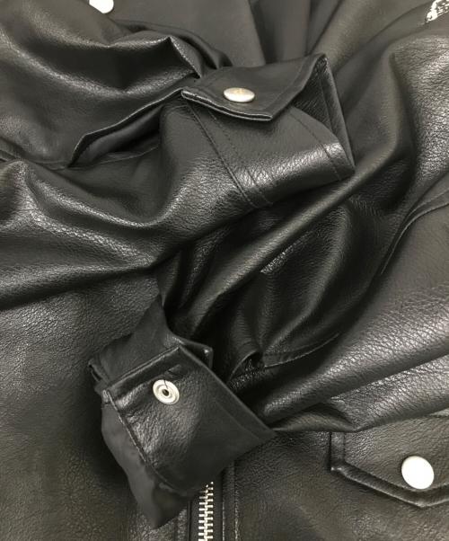 pinkspink（ピンクスピンク）PINKSPINK (ピンクスピンク) パイソン柄PUレザージャケット ブラック サイズ:Ｍの古着・服飾アイテム