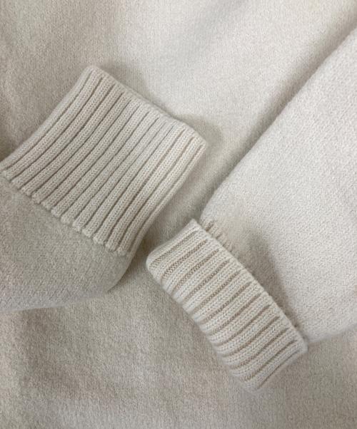 AMI Alexandre Mattiussi（アミアレクサンドルマテュッシ）AMI Alexandre Mattiussi (アミアレクサンドルマテュッシ) クルーネックセーター ベージュ サイズ:FREEの古着・服飾アイテム