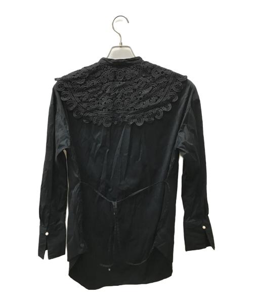 Loulou Willoughby（ルルウィルビー）Loulou Willoughby (ルルウィルビー) レース襟バンドカラー長袖 パールボタンブラウス ブラック サイズ:2の古着・服飾アイテム