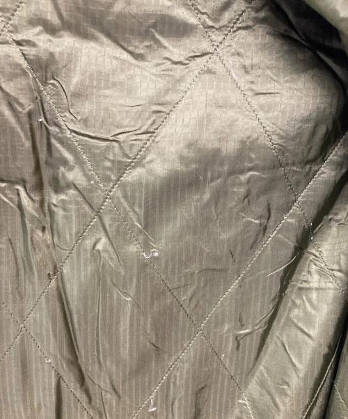 GUCCI（グッチ）GUCCI (グッチ) Freya Hartas (フレイヤ ハルタス) チェック キルティングジャケット/660434 ZAHBZ レッド×カーキ サイズ:44の古着・服飾アイテム