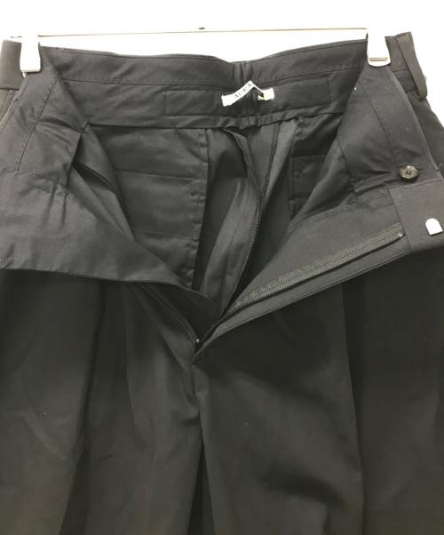 AURALEE（オーラリー）AURALEE (オーラリー) HARD TWIST GABARDINE SHORTS ブラック サイズ:SIZE 4の古着・服飾アイテム