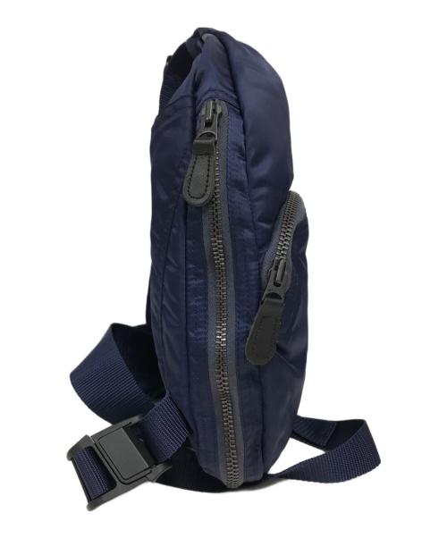 JUNYA WATANABE MAN（ジュンヤワタナベマン）JUNYA WATANABE MAN (ジュンヤワタナベマン) ナイロンボディーバッグ ネイビーの古着・服飾アイテム
