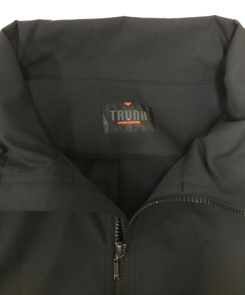 TRUNK HIROKO KOSHINO（トランク ヒロコ コシノ）TRUNK HIROKO KOSHINO (トランク ヒロコ コシノ) ドロストデザインリブジョイントコート ブラック サイズ:38の古着・服飾アイテム