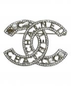 CHANELシャネル）の古着「パールココマークブローチ」