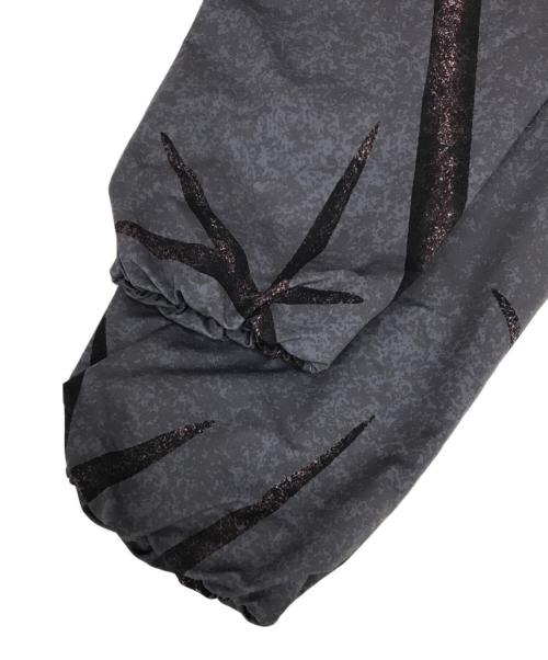 SEDAN ALL-PURPOSE（セダンオールパーパス）SEDAN ALL-PURPOSE (セダンオールパーパス) Camouflage Coaches Jacket グレー サイズ:Ｌ 未使用品の古着・服飾アイテム