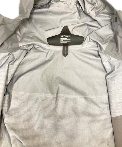 ARC'TERYX（アークテリクス）ARC'TERYX (アークテリクス) ALPHA FL JACKET グレー サイズ:Sの古着・服飾アイテム