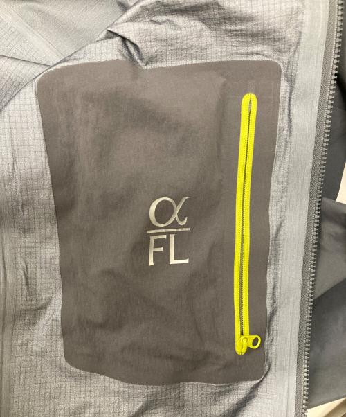 ARC'TERYX（アークテリクス）ARC'TERYX (アークテリクス) ALPHA FL JACKET グレー サイズ:Sの古着・服飾アイテム