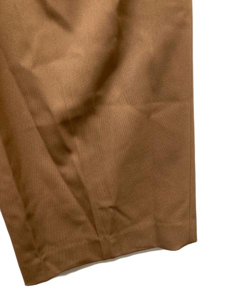 BEIGE（ベイジ）BEIGE (ベイジ) STEVIA / ウール混タックワイドパンツ ブラウン サイズ:4の古着・服飾アイテム