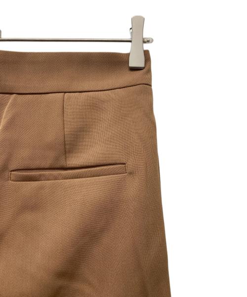 BEIGE（ベイジ）BEIGE (ベイジ) STEVIA / ウール混タックワイドパンツ ブラウン サイズ:4の古着・服飾アイテム