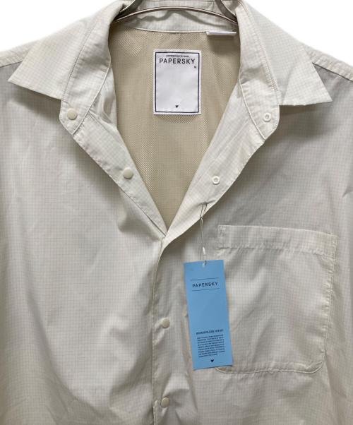 PAPERSKY（ペーパースカイ）PAPERSKY (ペーパースカイ) MAGAZINE CHECK BIG HALF SHIRT ホワイト サイズ:Mの古着・服飾アイテム