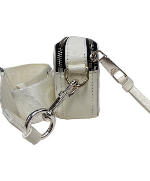 MARC JACOBS（マークジェイコブズ）MARC JACOBS (マークジェイコブス) ザ スナップショット DTM ショルダーバッグ ホワイトの古着・服飾アイテム