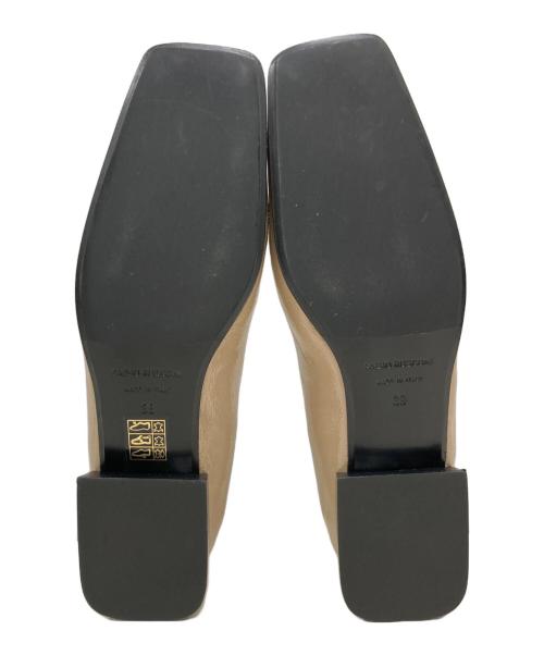 FABIO RUSCONI（ファビオルスコーニ）FABIO RUSCONI (ファビオルスコーニ) スクエアトゥーパンプス ベージュ サイズ:38の古着・服飾アイテム