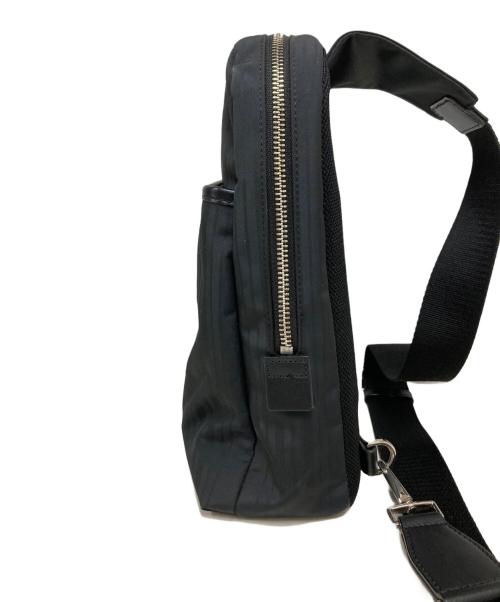 PAUL SMITH（ポールスミス）Paul Smith (ポールスミス) ナイロンボディバッグ ネイビーの古着・服飾アイテム