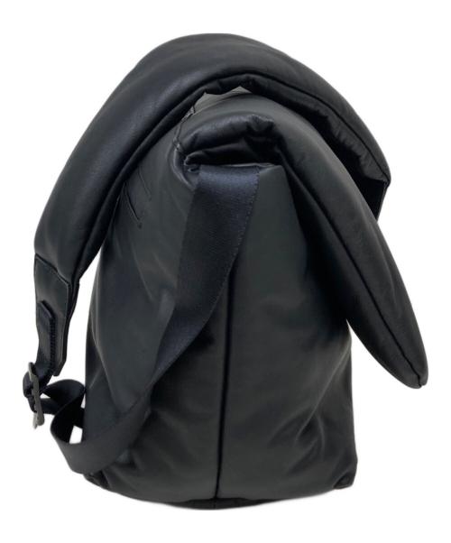 Y's（ワイズ）Y's (ワイズ) パデッドカウレザーショルダーバッグ ブラックの古着・服飾アイテム