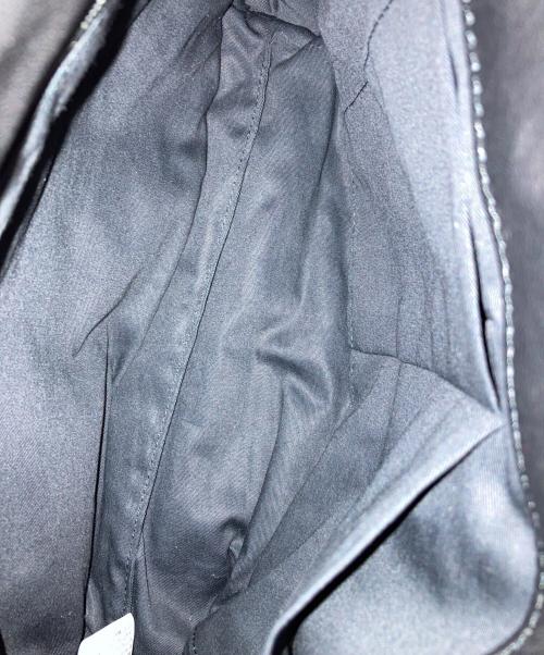 Y's（ワイズ）Y's (ワイズ) パデッドカウレザーショルダーバッグ ブラックの古着・服飾アイテム