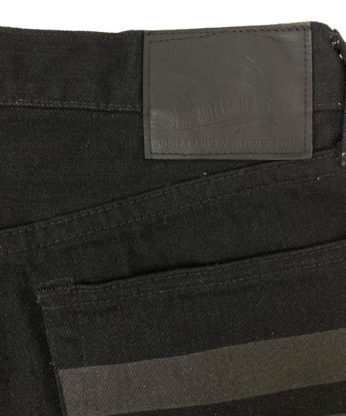 MOMOTARO JEANS（桃太郎ジーンズ）MOMOTARO JEANS (桃太郎ジーンズ) 15.7oz SELVEDGE BLACK DENIM NARROW TAPERED ブラック サイズ:32の古着・服飾アイテム