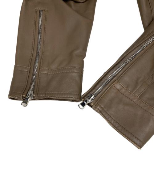 EMMETI（エンメティ）EMMETI (エンメティ) JURIラムレザーシングルライダースジャケット ベージュ サイズ:48の古着・服飾アイテム