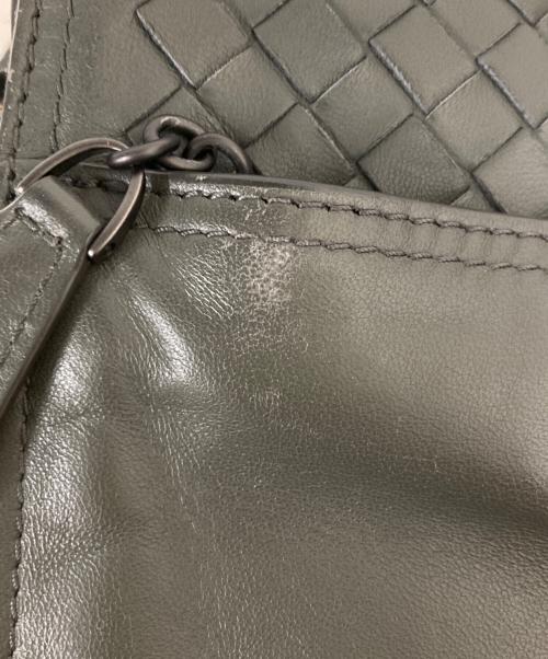 BOTTEGA VENETA（ボッテガベネタ）BOTTEGA VENETA (ボッテガベネタ) イントレチャートレザーショルダーバッグ グレーの古着・服飾アイテム