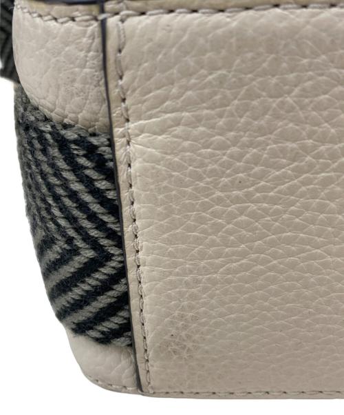 MARC JACOBS（マークジェイコブス）MARC JACOBS (マークジェイコブス) ショルダーバッグ アイボリーの古着・服飾アイテム