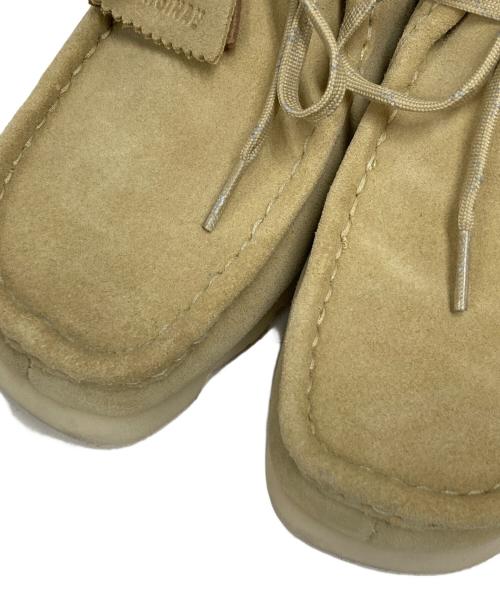 CLARKS（クラークス）CLARKS (クラークス) Wallabee GTX ベージュ サイズ:SIZE UK7の古着・服飾アイテム