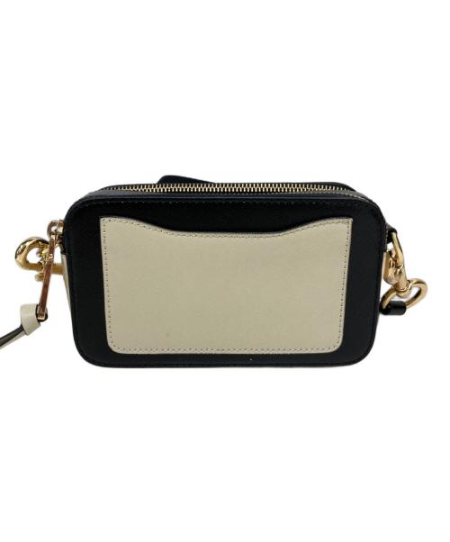MARC JACOBS（マークジェイコブス）MARC JACOBS (マークジェイコブス) スナップショットショルダーバッグ アイボリーの古着・服飾アイテム