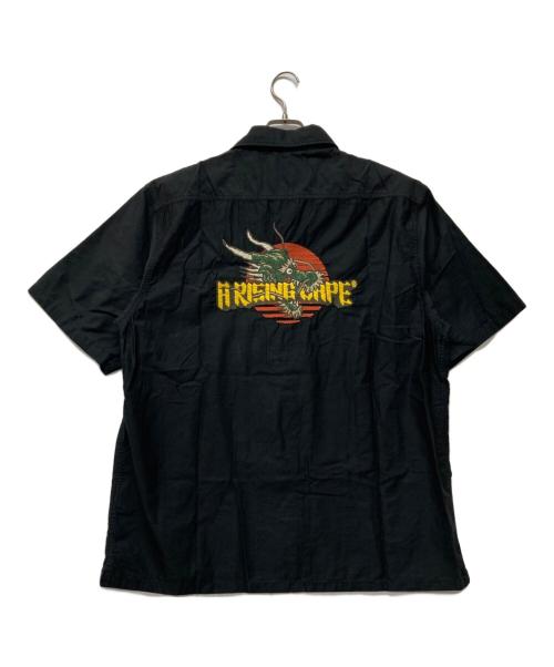 A BATHING APE（アベイシングエイプ）A BATHING APE (ア ベイシング エイプ) 刺繍オープンカラーシャツ ブラック サイズ:SIZE XLの古着・服飾アイテム