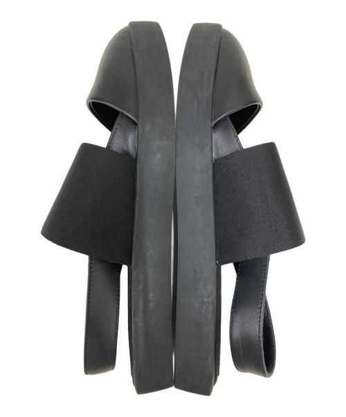 ISSEY MIYAKE 132 5.（イッセイミヤケ 132 5.）ISSEY MIYAKE 132 5. (イッセイミヤケ 132 5.) バンドストラップサンダル ブラック サイズ:表記なしの古着・服飾アイテム