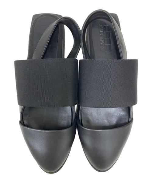 ISSEY MIYAKE 132 5.（イッセイミヤケ 132 5.）ISSEY MIYAKE 132 5. (イッセイミヤケ 132 5.) バンドストラップサンダル ブラック サイズ:表記なしの古着・服飾アイテム