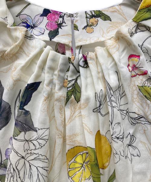 TOMORROW LAND collection（トゥモローランドコレクション）TOMORROW LAND collection (トゥモローランドコレクション) パピヨンフラワープリント パフスリーブブラウス アイボリー サイズ:36の古着・服飾アイテム