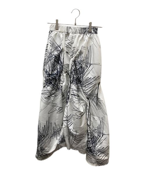 UN3D.（アンスリード）UN3D. (アンスリード) ラインアートギャザースカート ホワイト サイズ:36の古着・服飾アイテム