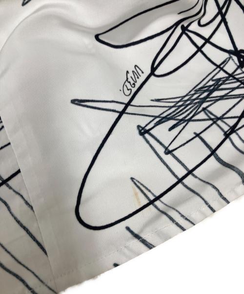 UN3D.（アンスリード）UN3D. (アンスリード) ラインアートギャザースカート ホワイト サイズ:36の古着・服飾アイテム