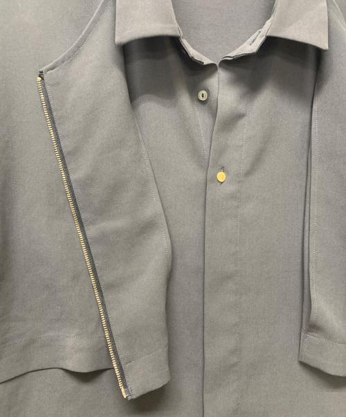 CULLNI（クルニ）CULLNI (クルニ) Front Zip Layered Short Sleeve Shirt グレー サイズ:1の古着・服飾アイテム