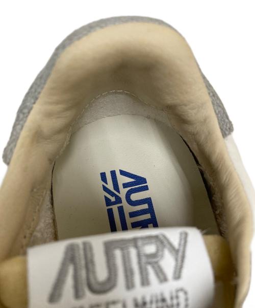 AUTRY（オートリ―）AUTRY (オートリ―) REELWIND スニーカー ベージュ サイズ:KD36の古着・服飾アイテム