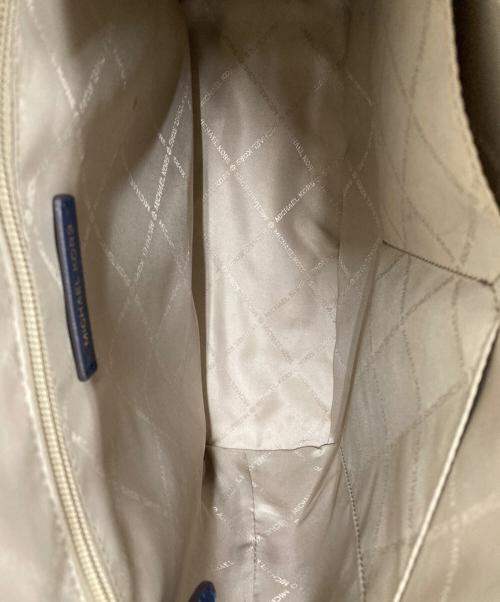 MICHAEL KORS（マイケル・コース）MICHAEL KORS (マイケルコース) CHARLOTTE LG TZ TOTE ネイビーの古着・服飾アイテム