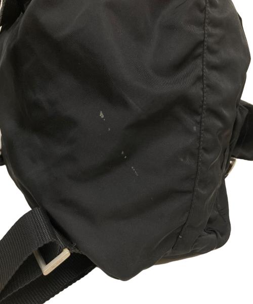 PRADA（プラダ）PRADA (プラダ) トライアングルプレートバックパック ブラックの古着・服飾アイテム