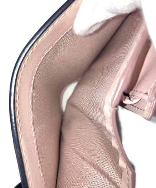 Ferragamo（フェラガモ）Ferragamo (フェラガモ) リボン2つ折り財布 ブラック×ピンクの古着・服飾アイテム