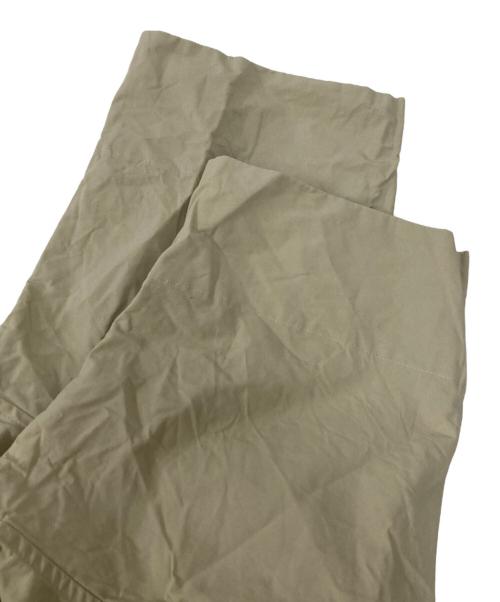 WHITE MAILS（ホワイトメイルズ）WHITE MAILS (ホワイトメイルズ) フロントタック Vネック ワンピース ベージュ サイズ:Sの古着・服飾アイテム