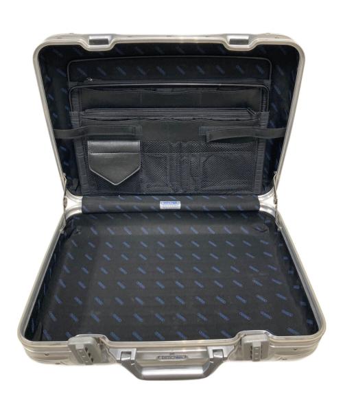 RIMOWA（リモワ）RIMOWA (リモワ) アタッシュケース シルバーの古着・服飾アイテム