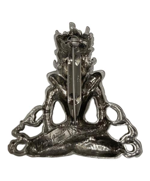 YOHJI YAMAMOTO（ヨウジヤマモト）YOHJI YAMAMOTO (ヨウジヤマモト) 18ss 仏陀ブローチ シルバーの古着・服飾アイテム