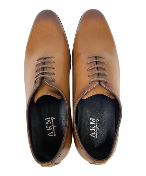 AKM Contemporary（エーケーエムコンテンポラリー）AKM Contemporary (エーケーエムコンテンポラリー) スムースレザーシューズ ブラウン サイズ:42の古着・服飾アイテム