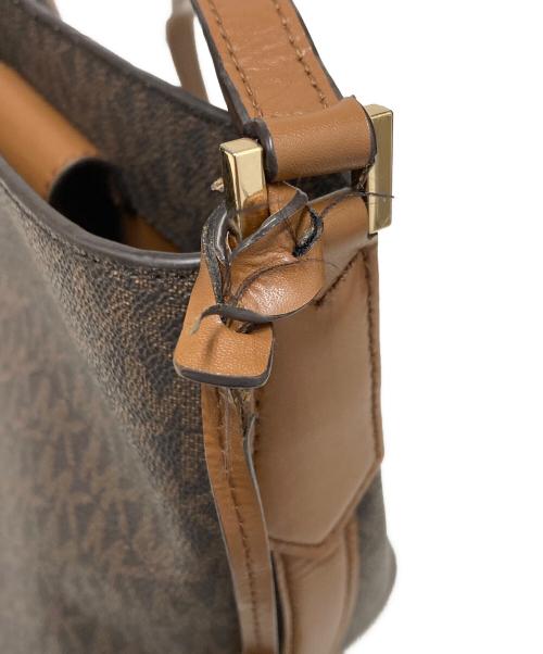 MICHAEL KORS（マイケル・コース）MICHAEL KORS (マイケルコース) ショルダーバッグ ブラウンの古着・服飾アイテム