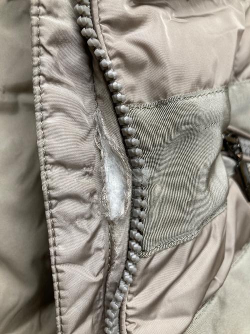 MONCLER（モンクレール）MONCLER (モンクレール) CHARMILLE ダウンコート ベージュの古着・服飾アイテム